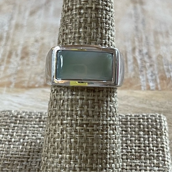 Lia Sophia Jewelry - Lia Sophia Ocean Ring Silver & Aqua Mother of Pearl Chunky Costume Ring